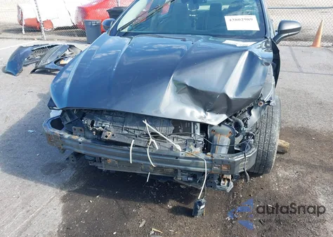 2019 Ford Fusion Hybrid Se from USA, damaged, VIN 3FA6P0LU9KR144143